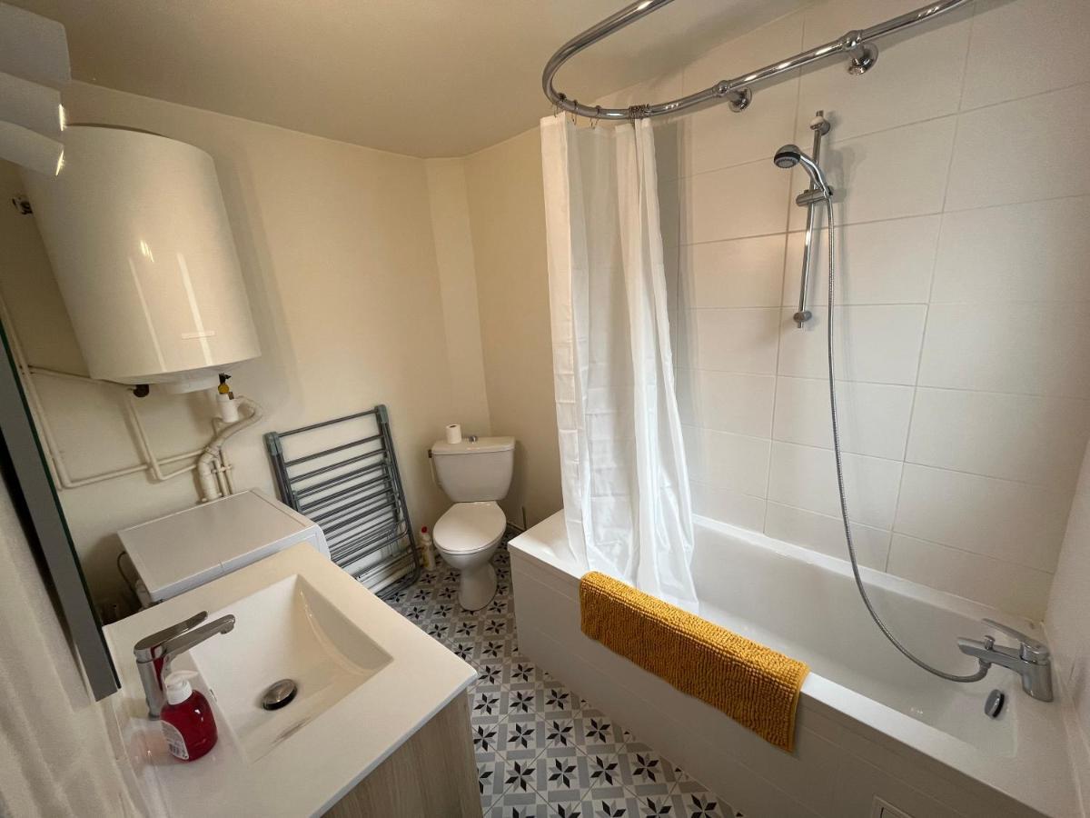 Le Voltaire Apartment Melun Exterior foto