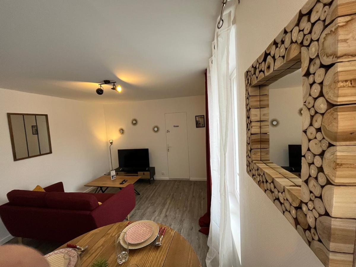 Le Voltaire Apartment Melun Exterior foto