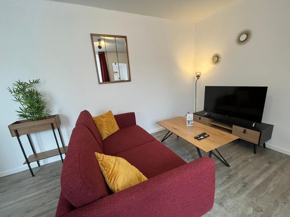 Le Voltaire Apartment Melun Exterior foto