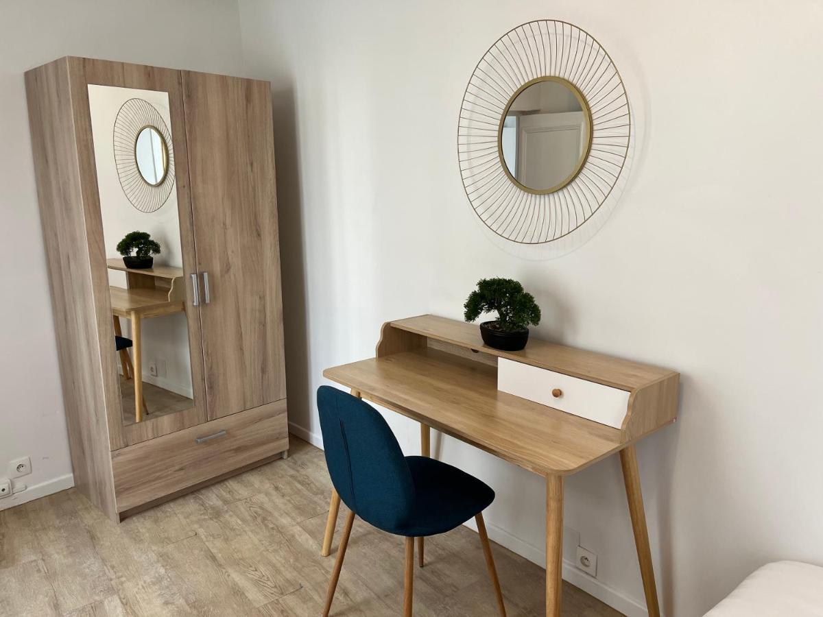 Le Voltaire Apartment Melun Exterior foto
